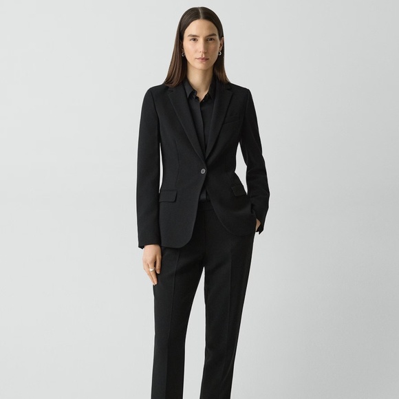 NWT Theory Staple Black Blazer in Admiral Crepe - Size 4 - Picture 2 of 8